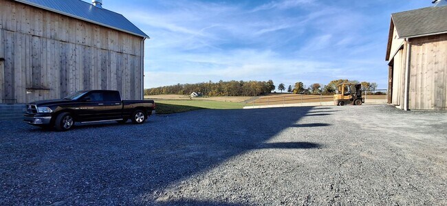 Building Photo - 2513 Donegal Springs Rd