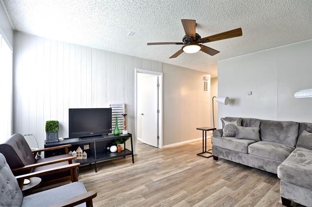 Building Photo - 5489 Encino Rd