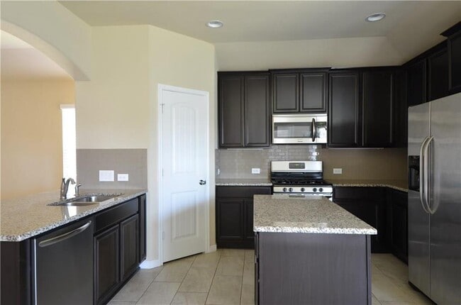 Building Photo - 12105 Harpster Bend