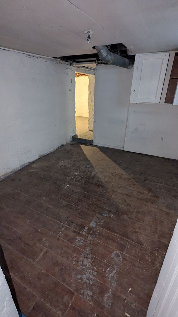 Building Photo - Charming 5-bedroom home located in the heart of Akron