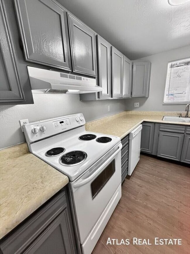 Building Photo - 461 El Paso Blvd