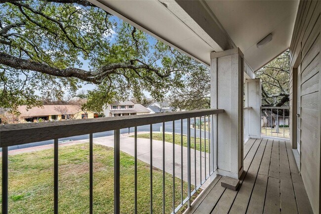 Building Photo - 8000 Manassas Dr