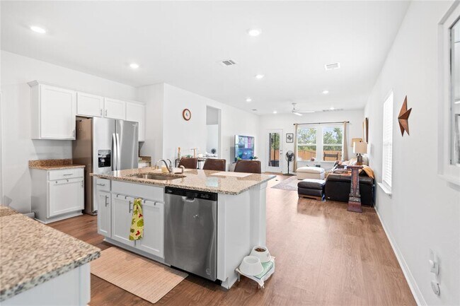 Building Photo - 143 Santa Rosa Ln