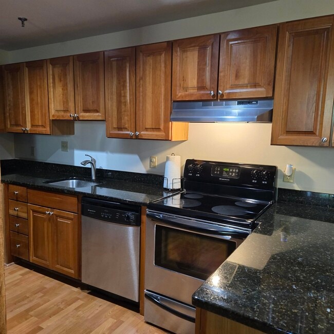 Building Photo - 335 Cypress St