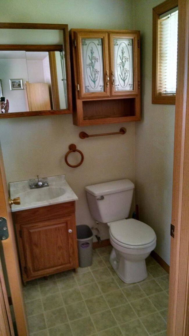 Building Photo - Ripon Meadows - 6 Unit - 3