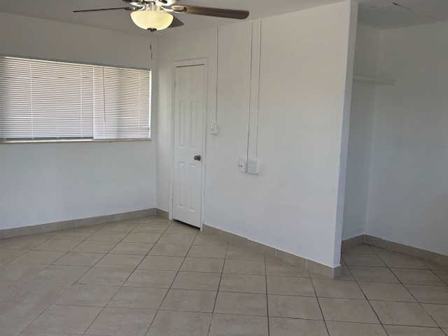 Building Photo - 1064 N Tamiami Trl