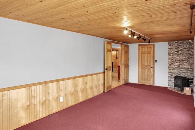 Building Photo - 9140 Picabo Rd