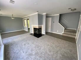 Building Photo - 8210 Catbird Cir