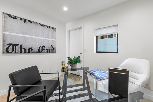 Office/Flex Bed 4 - Floor 1 - 6701 W Eden Ter