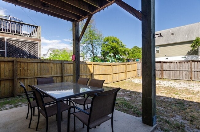 Building Photo - 808 Blanche Ave