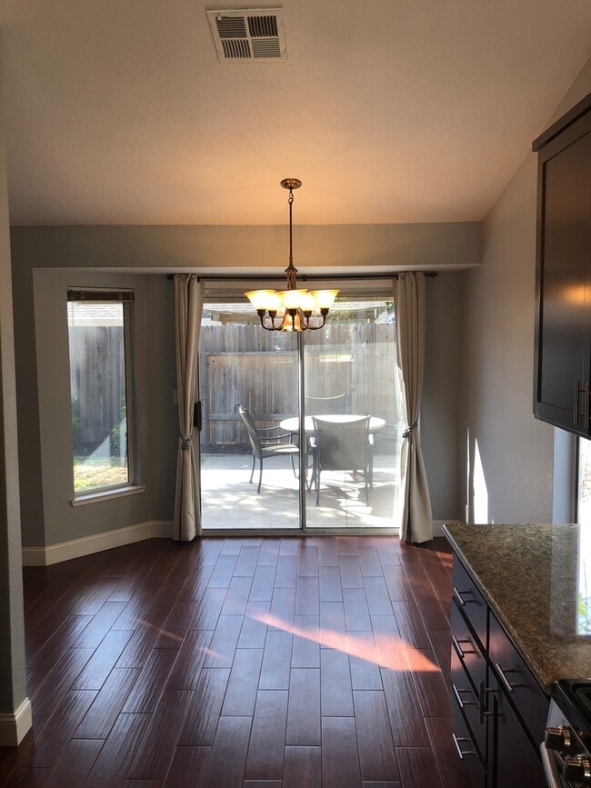 Building Photo - 3 BED 2 BATH HOME W/ UPGRADES ON CUL-DE-SAC