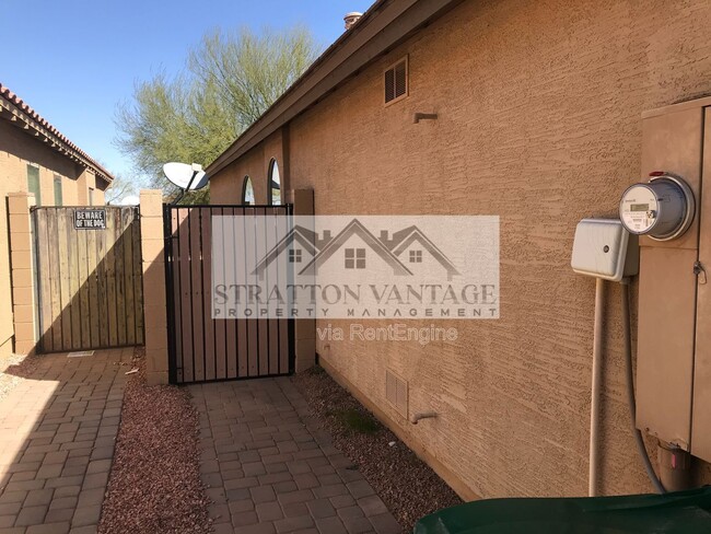 Building Photo - 42006 W Anne Ln