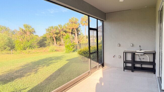 Building Photo - 5911 Fieldmoor Ct