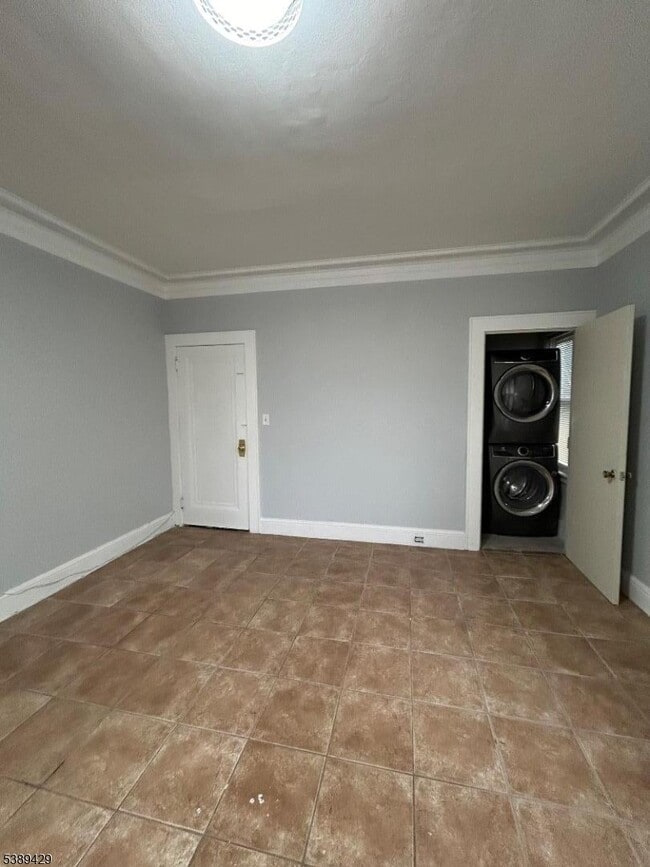 Building Photo - 227 N 15th St