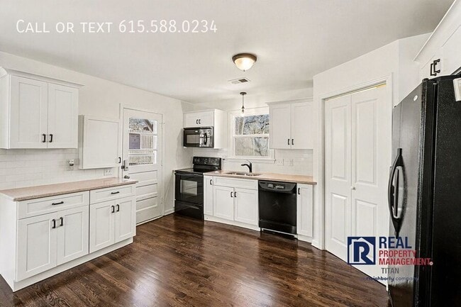 Building Photo - 3312 Colby Dr