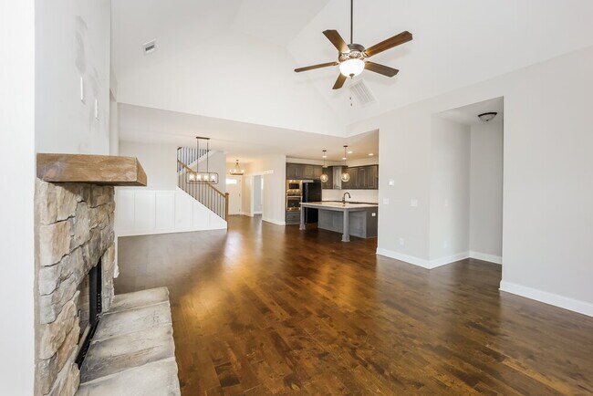 Building Photo - 13 E Field St