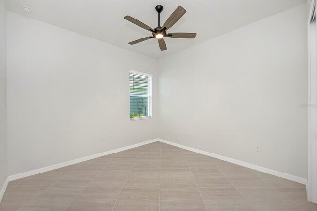 Building Photo - 12655 Wellen Golf St