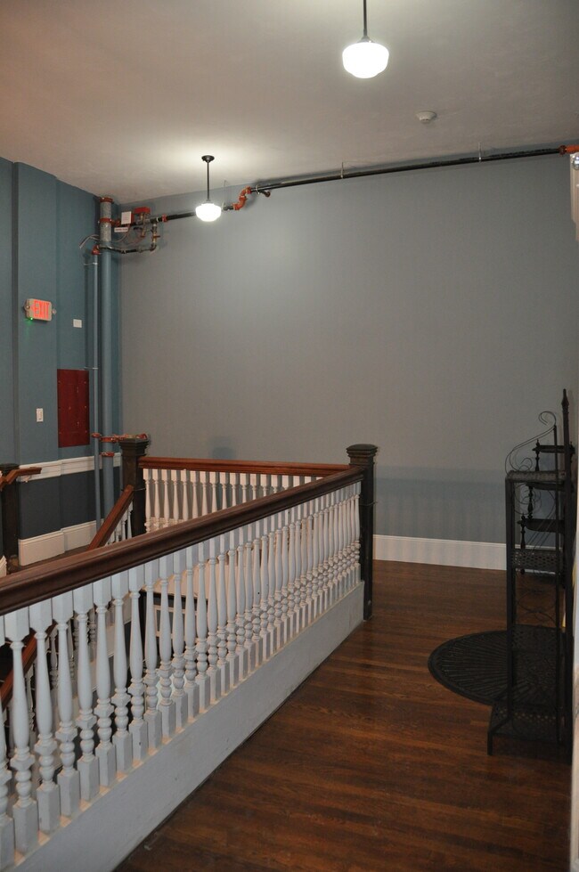 Building Photo - 655 Main St