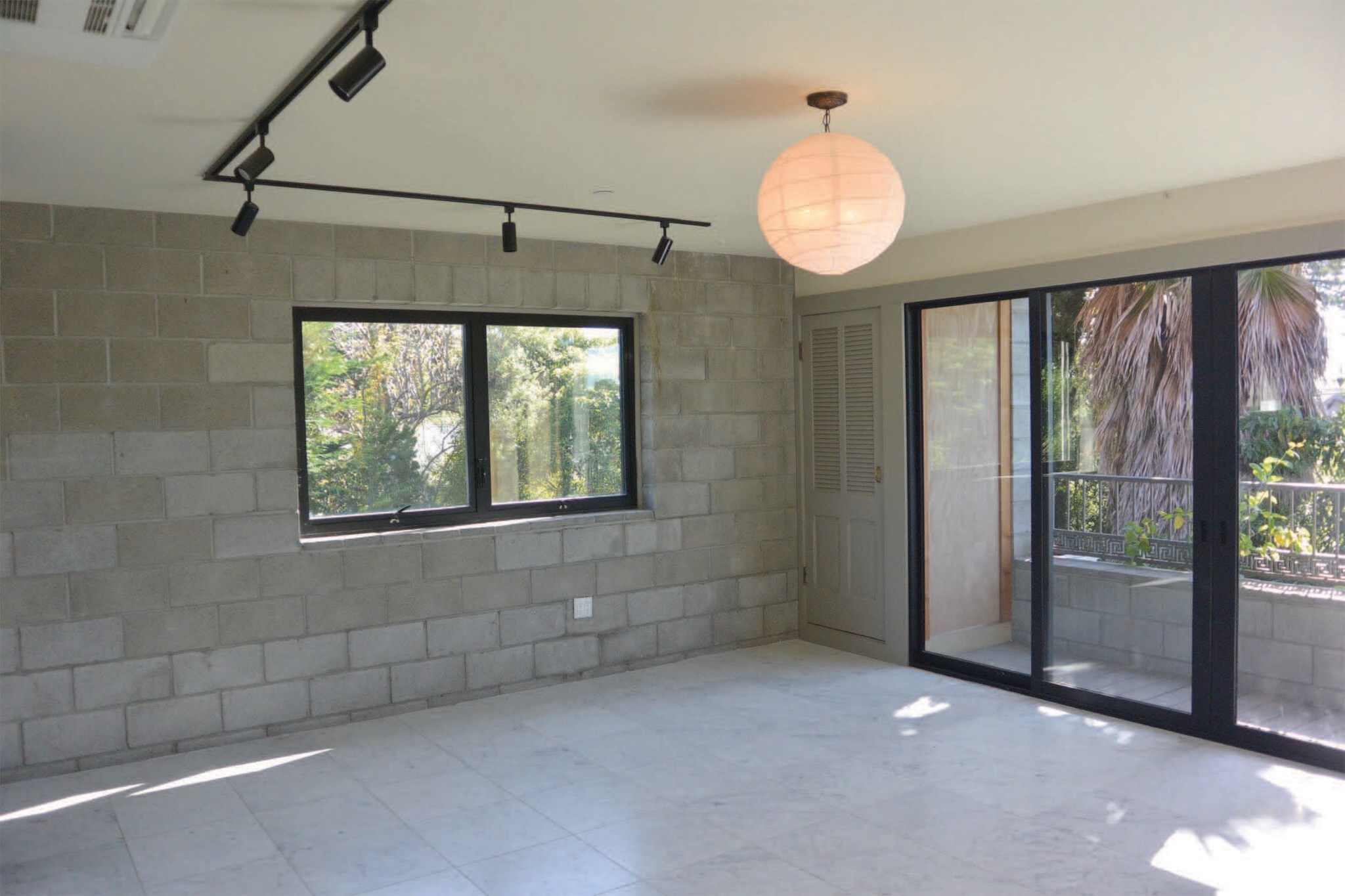 Building Photo - 5249 College Ave