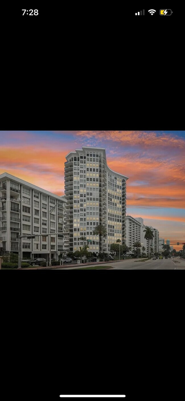 Building Photo - 5660 Collins Ave