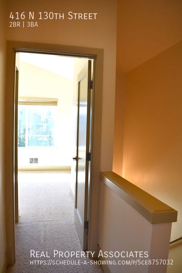 Building Photo - 416 N 130th St