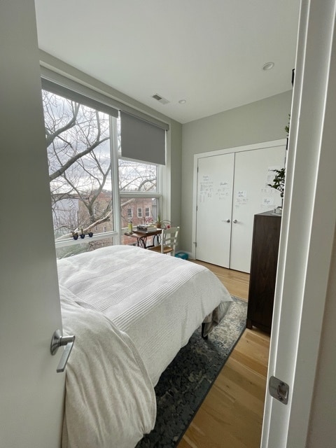 Building Photo - 3334 N Southport Ave