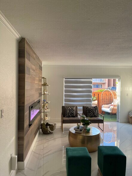 Building Photo - 7120 Fairway Dr