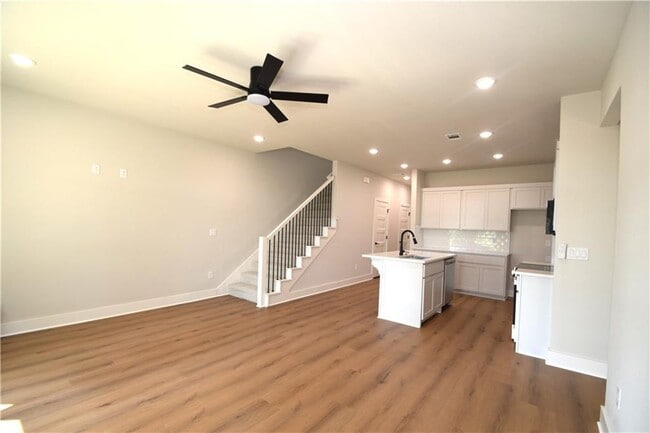 Building Photo - 1831 Lapis Ave