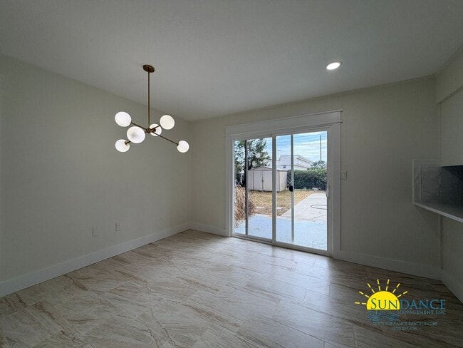 Building Photo - Beautifully Renovated 4BR Home with Private Pool in Fort Walton Beach!