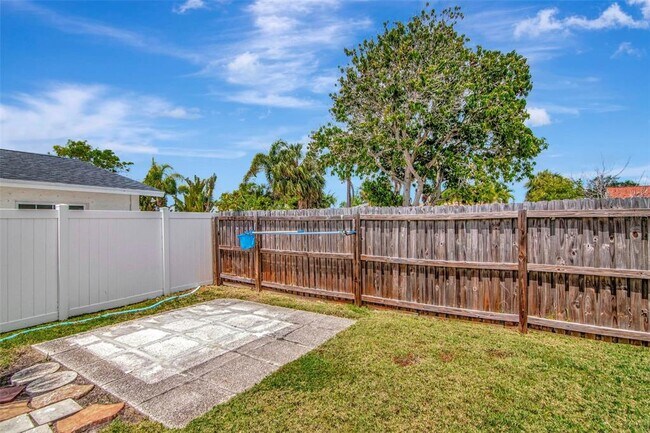 Building Photo - 4712 114th St N