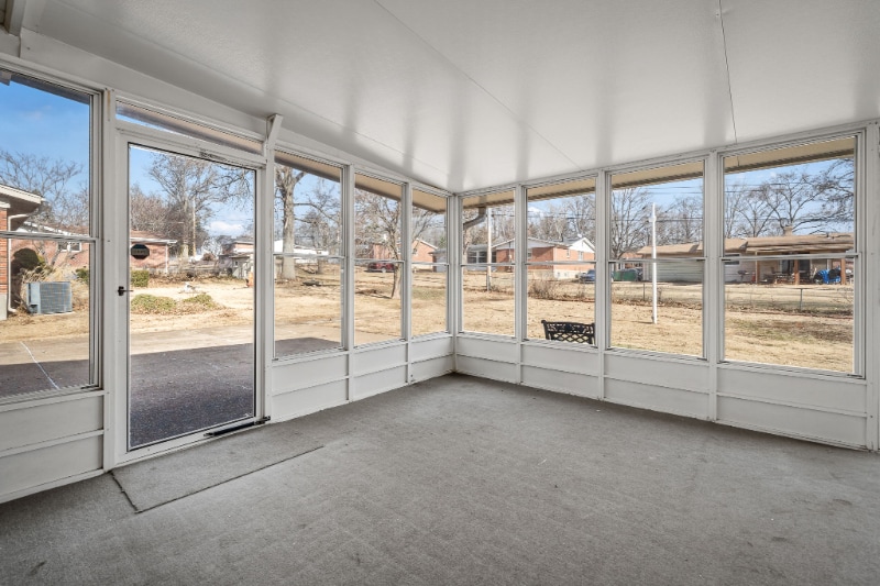 Building Photo - 13900 Evan Aire Dr