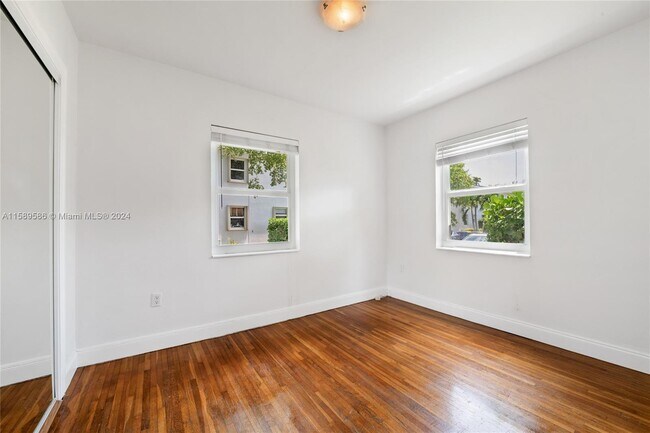 Building Photo - 7741 SW 55th Ave