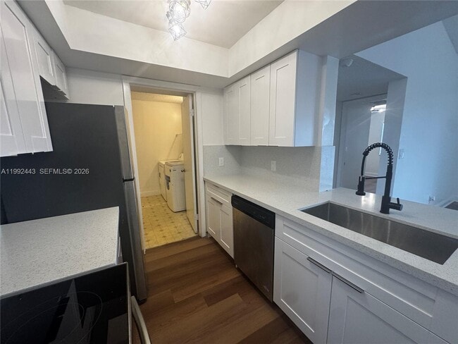 Building Photo - 5720 Rock Island Rd