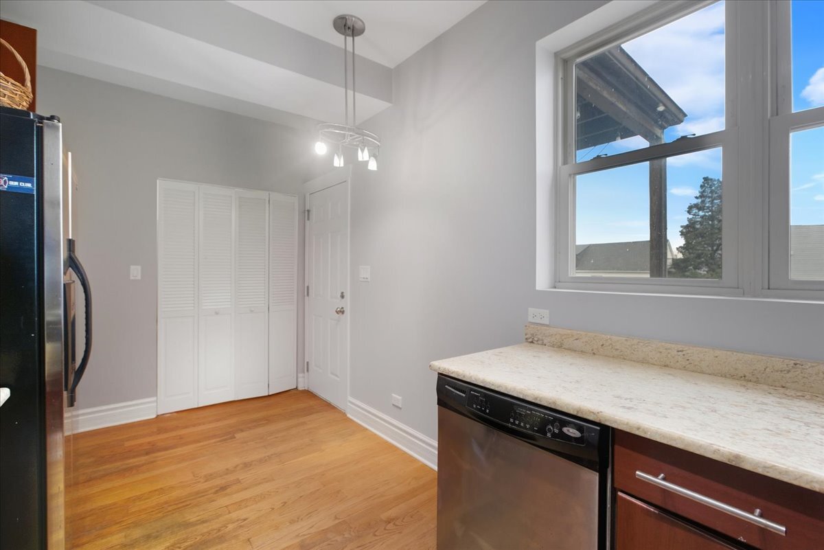 Building Photo - 1951 N Monticello Ave