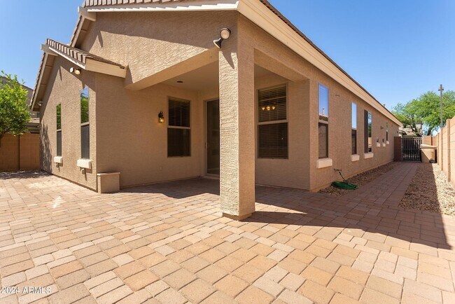 Building Photo - 30153 N 71st Dr