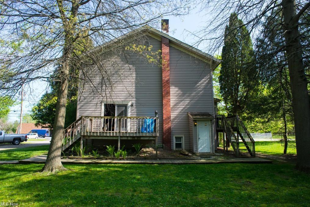 Left Unit C - Right Door Unit D - 5782 Chippewa Rd