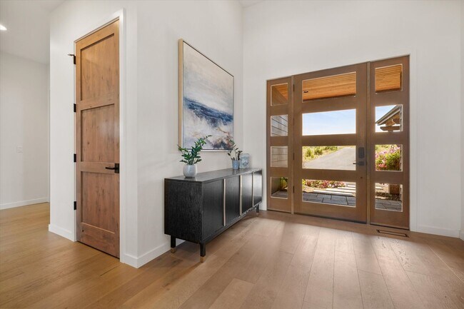 Building Photo - Tetherow Luxury 4 Bedroom Home