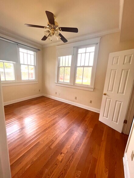 Bedroom 3 (pic is of downstairs unit but identical layout) - 2900 Palmer Ave