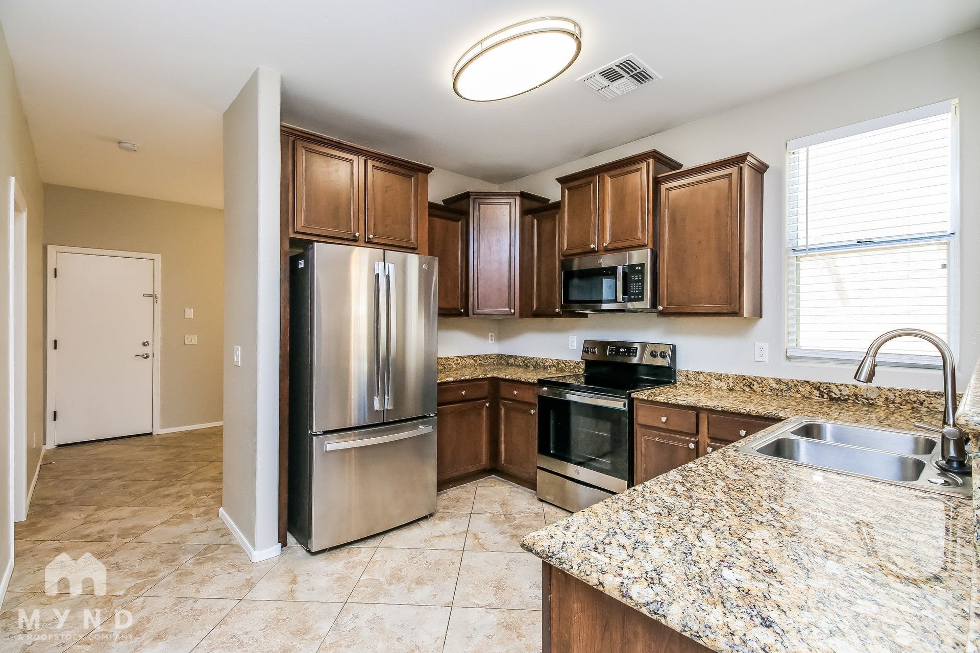 Building Photo - 4253 E Tyson St