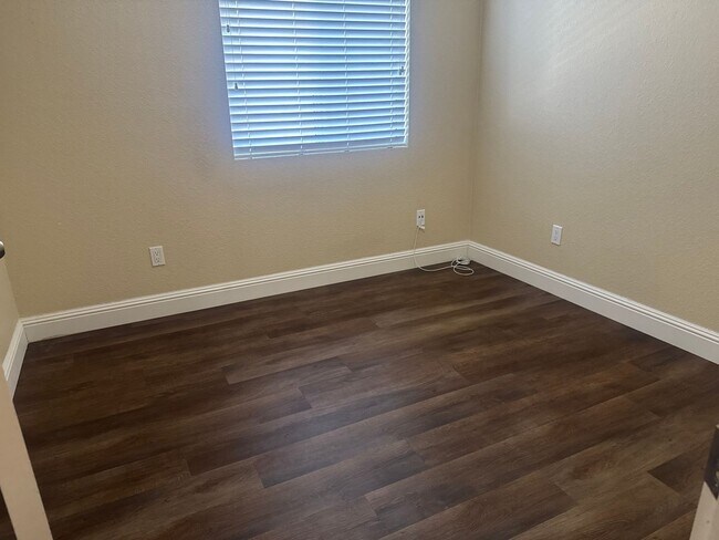 Building Photo - 961 Celestine Cir