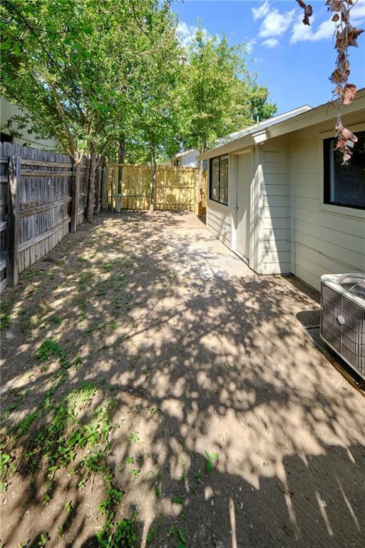 Building Photo - 902 Fieldwood Dr
