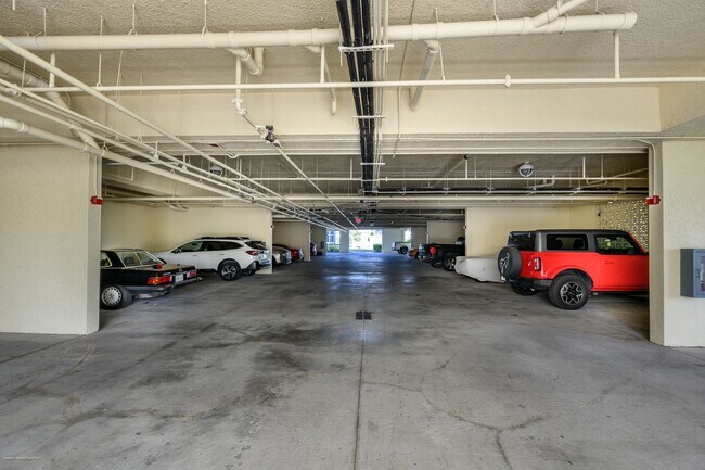 Building Photo - Luxury Waterfront Living with Deeded Dock – Punta Gorda Isles