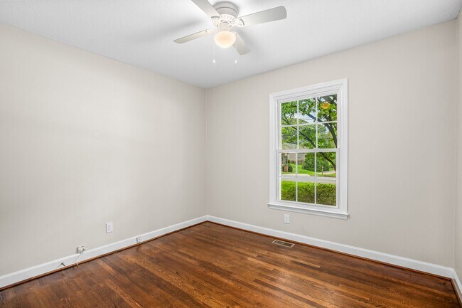 Building Photo - Beautiful Sherwood Location