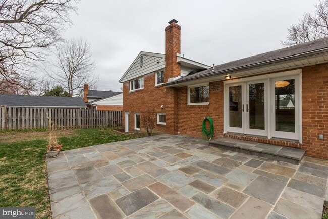 Building Photo - 9718 Holmhurst Rd