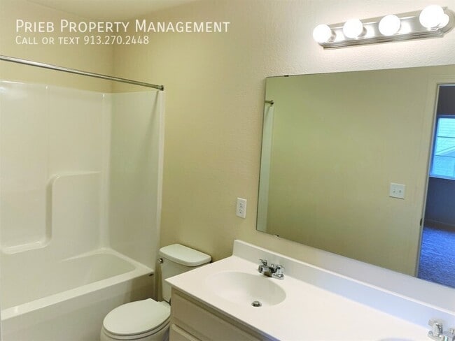 Building Photo - 21652 W 126th Terrace