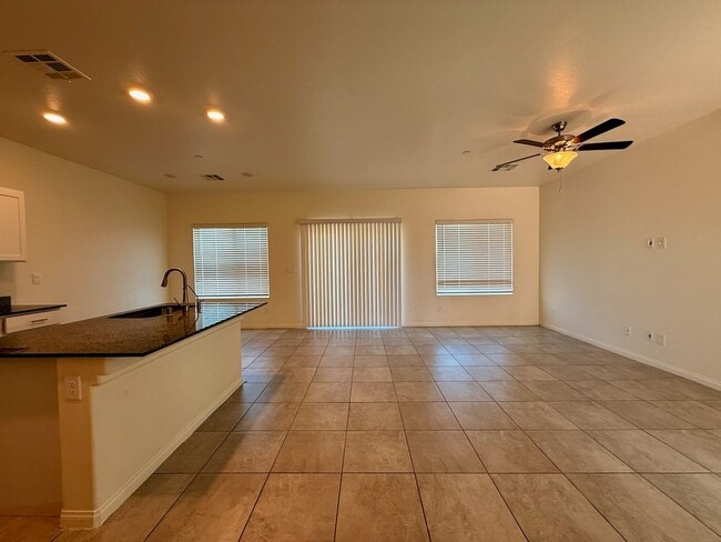 Building Photo - NEWLY UPGRADED 3 BED 2.5 BATH 2 CAR GARAGE...