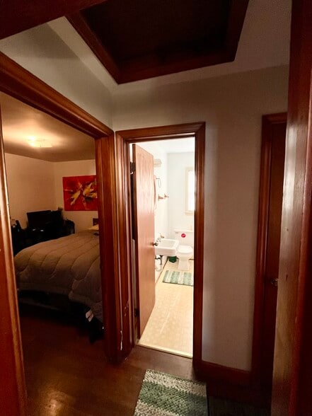 1102 #1 - 1102 Airport Rd