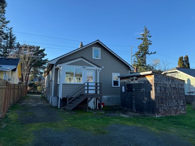Building Photo - Charming House in Bellingham - 4 Bedroom 1.5 Bathroom