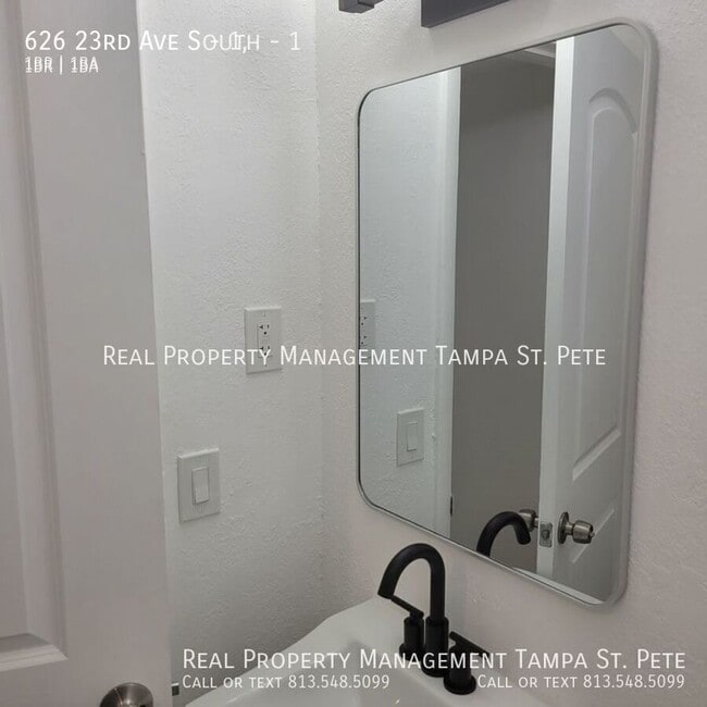 Building Photo - 626 23rd Ave S