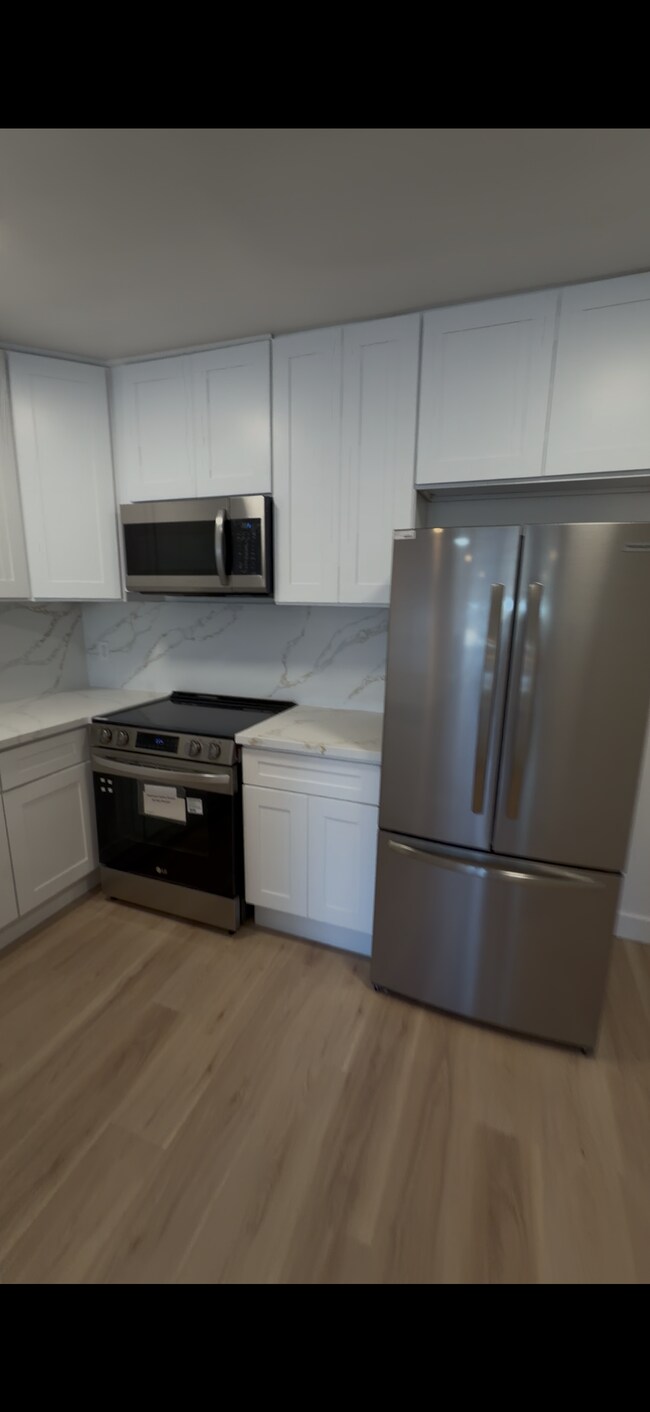 Building Photo - 20 29th Ave